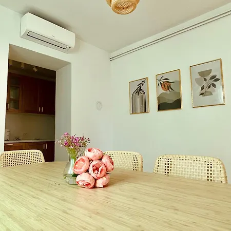Lavrika Apartment *
