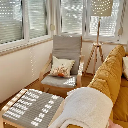 Apartment Lavrika *